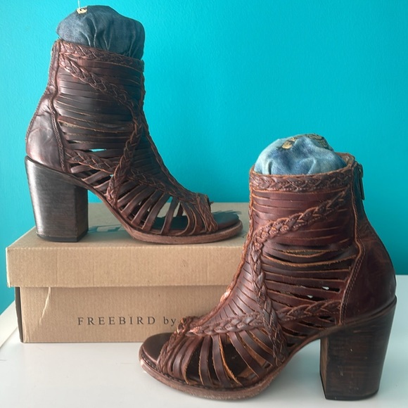 Freebird by Steven Bela Sandals, Cognac Lattice Weave Heeled Shoes - Picture 6 of 8